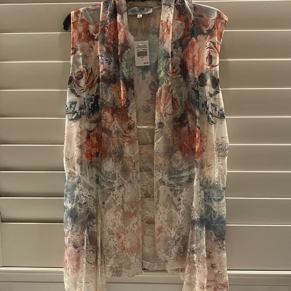 NWT Sheer Floral Lace Kimono